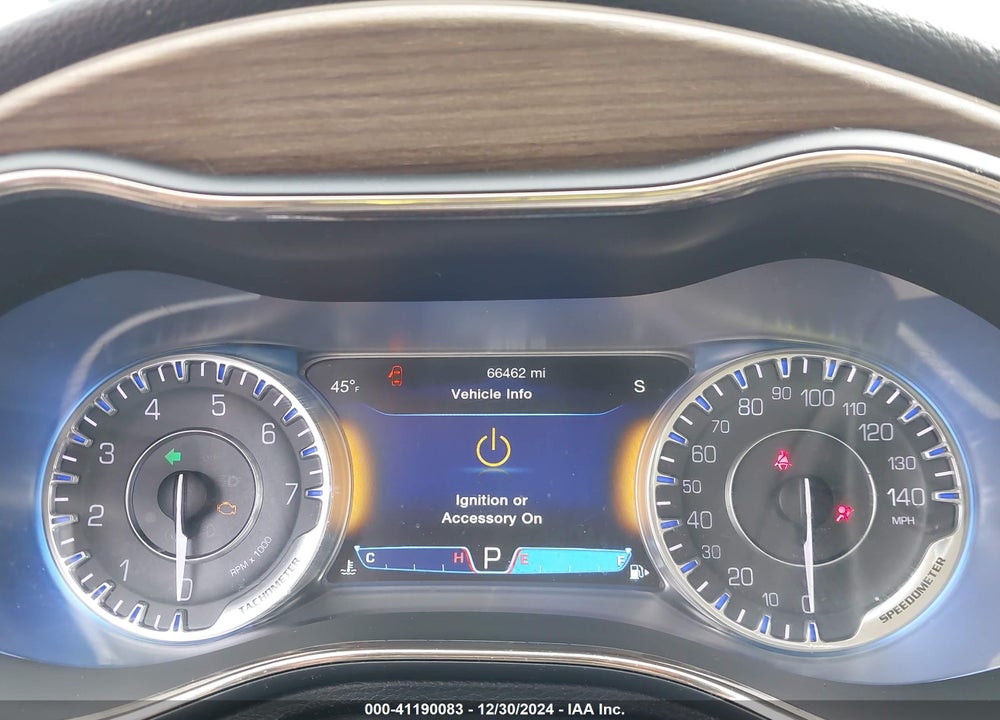 2016 CHRYSLER 200 C VIN: 1C3CCCCBXGN147527