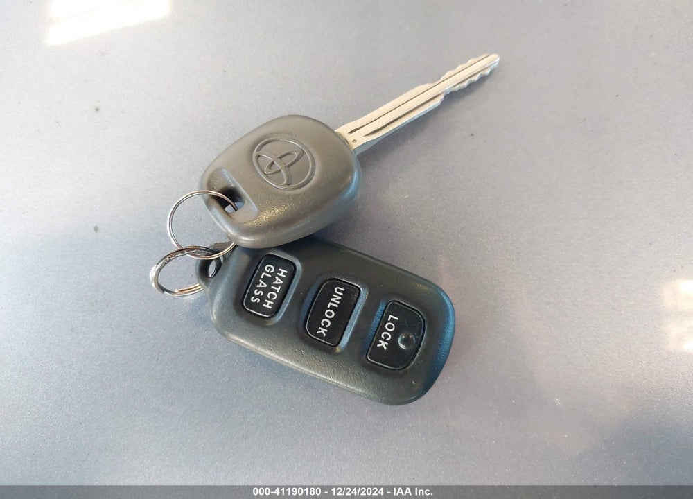 2007 TOYOTA MATRIX VIN: 2T1KR32EX7C628544