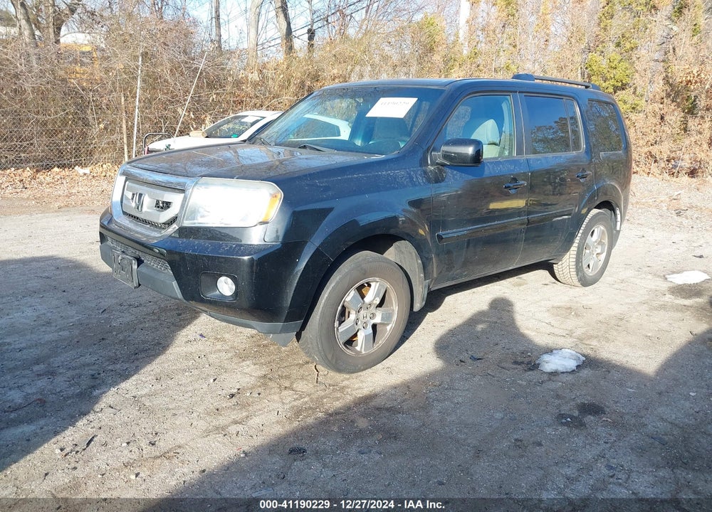 2011 HONDA PILOT EX VIN: 5FNYF4H4XBB105553