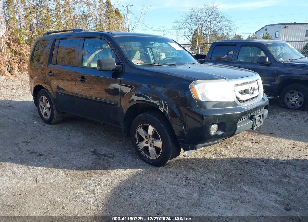 2011 HONDA PILOT EX VIN: 5FNYF4H4XBB105553