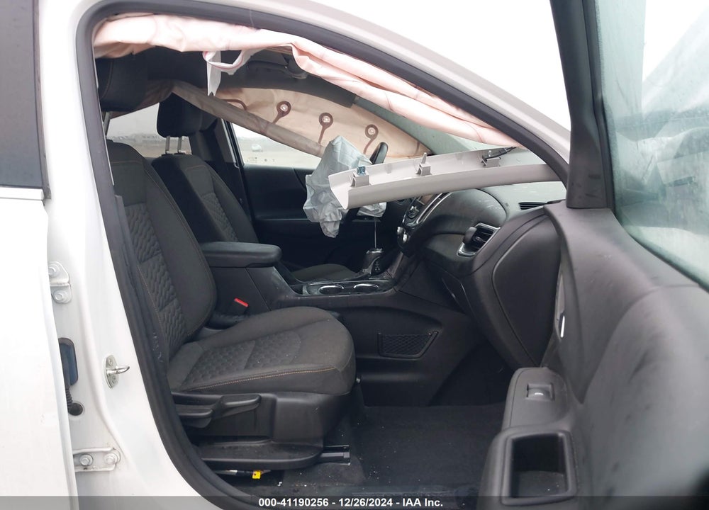 2019 CHEVROLET EQUINOX LT VIN: 2GNAXUEV0K6104470