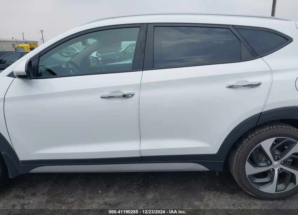 2018 HYUNDAI TUCSON LIMITED VIN: KM8J33A23JU718600