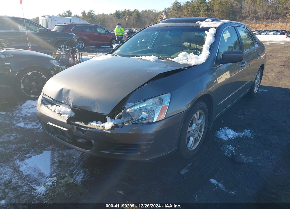 2007 HONDA ACCORD 2.4 EX VIN: 1HGCM56867A205095