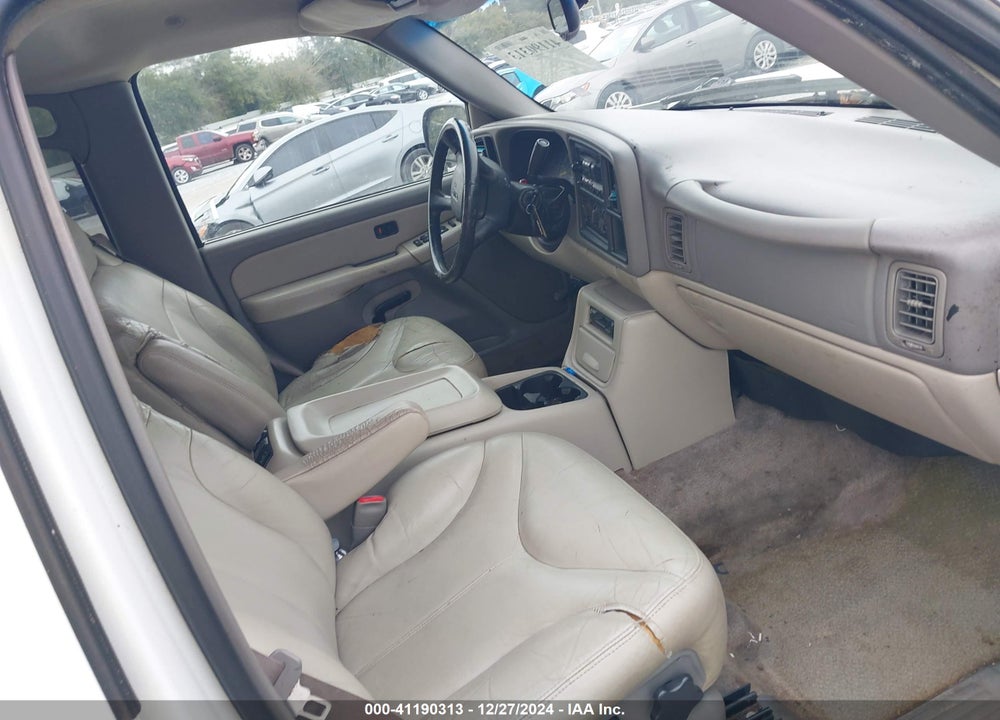 2000 GMC YUKON XL 1500 SLT VIN: 3GKEC16T7YG128171