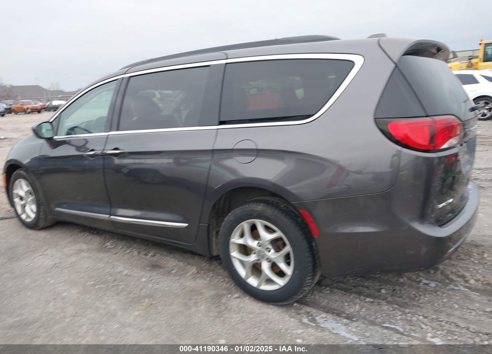 2017 CHRYSLER PACIFICA TOURING L VIN: 2C4RC1BG4HR816077