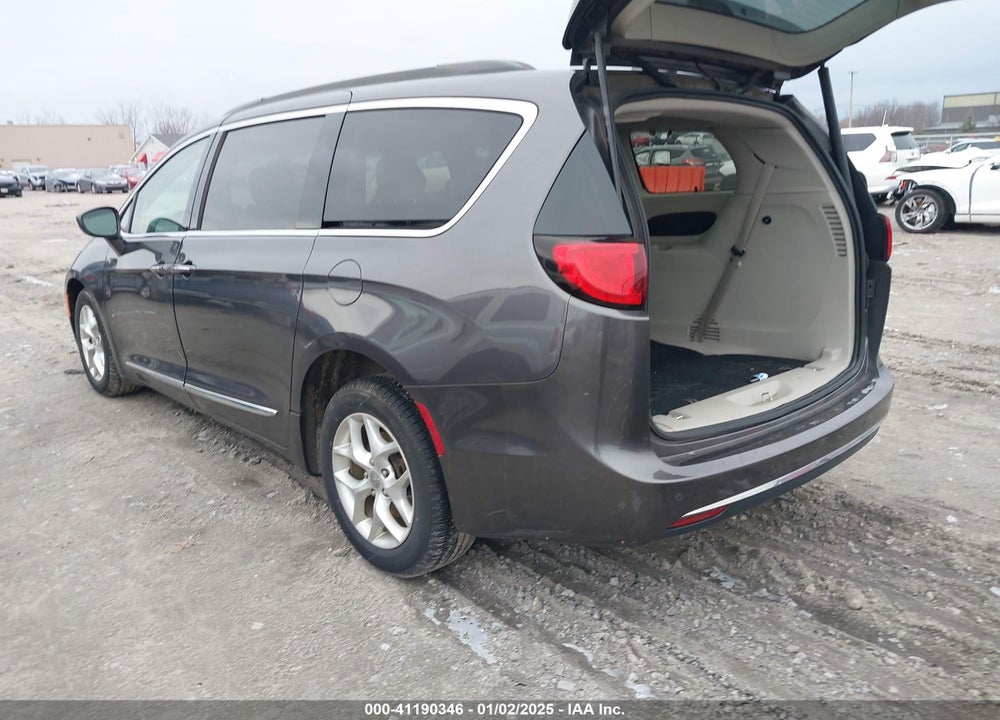 2017 CHRYSLER PACIFICA TOURING L VIN: 2C4RC1BG4HR816077