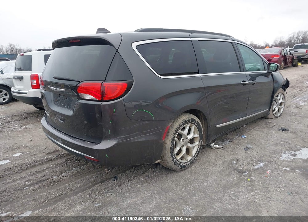 2017 CHRYSLER PACIFICA TOURING L VIN: 2C4RC1BG4HR816077