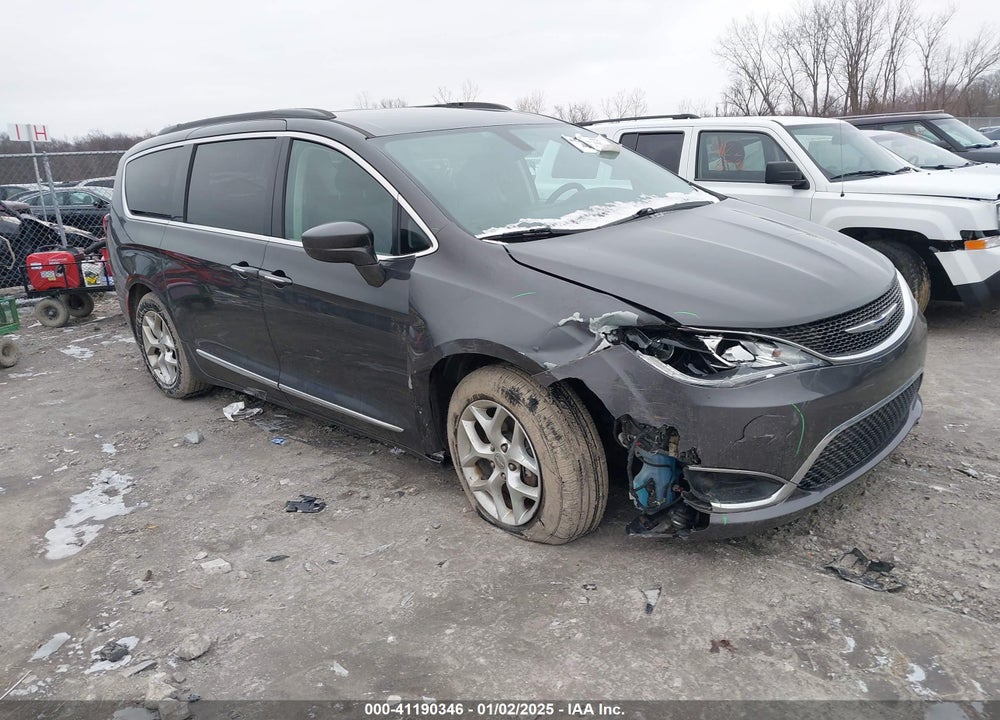 2017 CHRYSLER PACIFICA TOURING L VIN: 2C4RC1BG4HR816077
