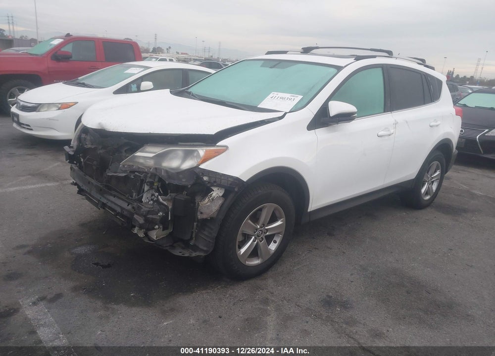 2015 TOYOTA RAV4 XLE VIN: 2T3WFREV8FW186215