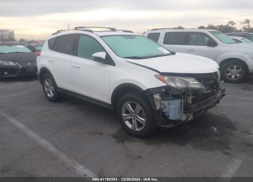 2015 TOYOTA RAV4 XLE VIN: 2T3WFREV8FW186215