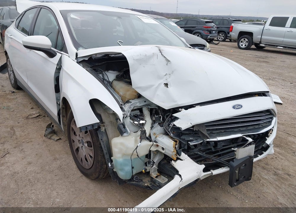2014 FORD FUSION S VIN: 3FA6P0G77ER359559
