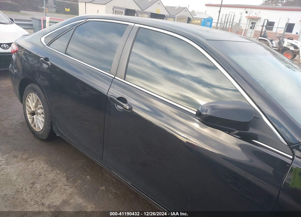 2017 TOYOTA CAMRY VIN: 4T1BF1FK4HU379929