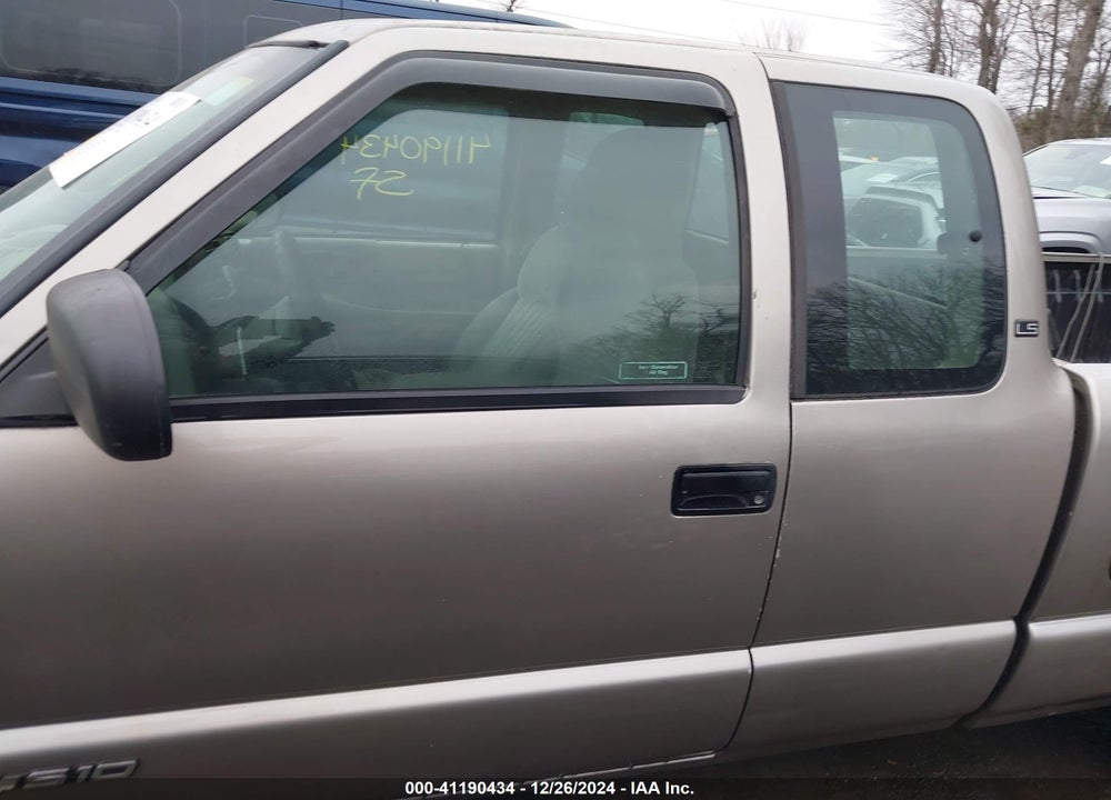 1998 CHEVROLET S-10 LS FLEETSIDE VIN: 1GCCS1944WK213467