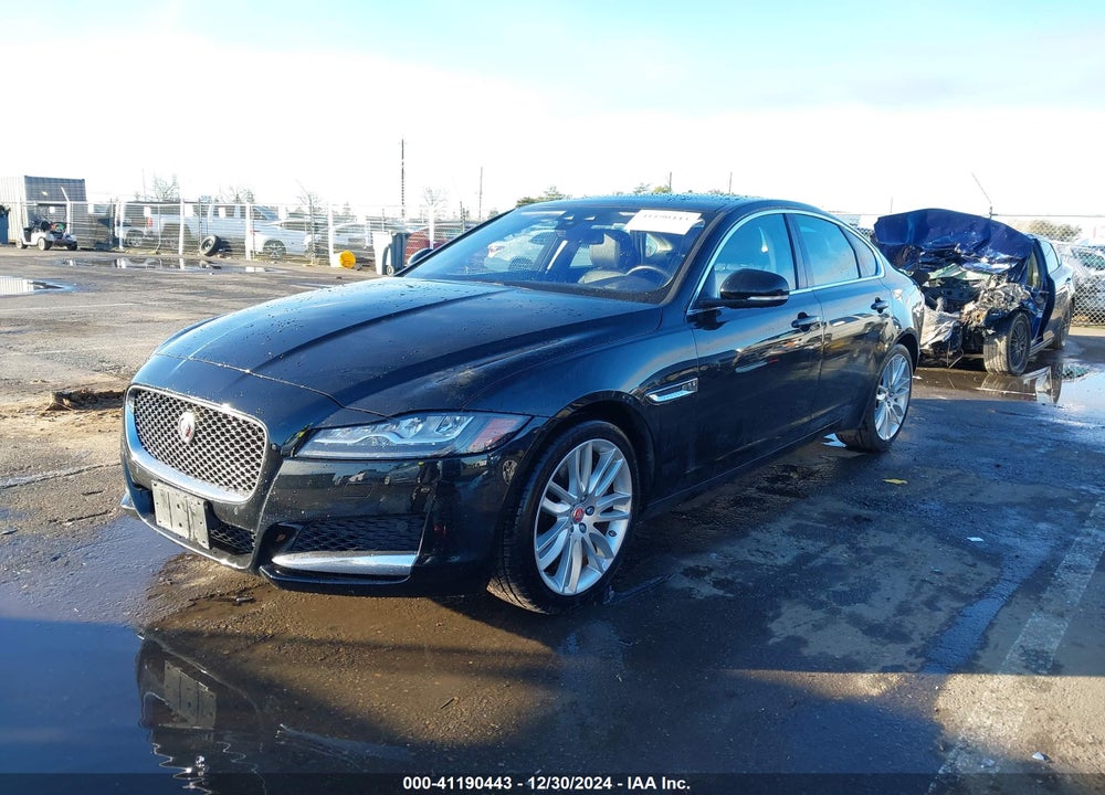 2016 JAGUAR XF VIN: SAJBE4BV1GCY16462