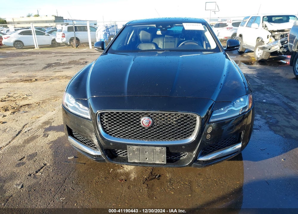 2016 JAGUAR XF VIN: SAJBE4BV1GCY16462