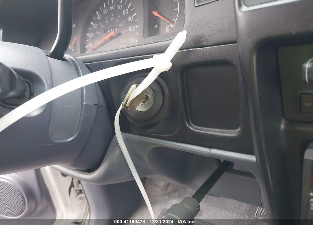 1999 TOYOTA TACOMA VIN: 4TAVL52N5XZ445421