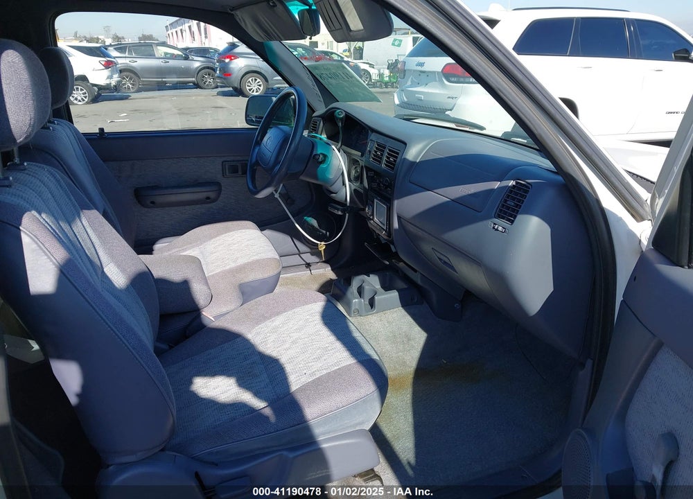 1999 TOYOTA TACOMA VIN: 4TAVL52N5XZ445421