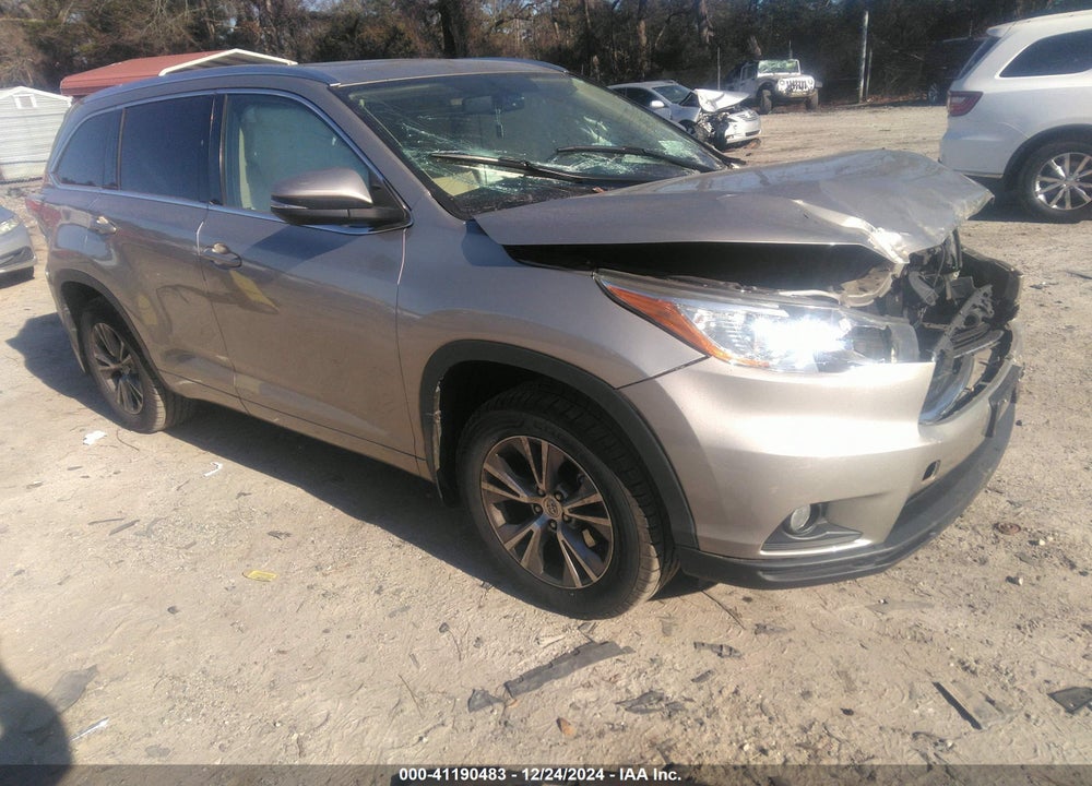 2015 TOYOTA HIGHLANDER XLE V6 VIN: 5TDJKRFH3FS119375