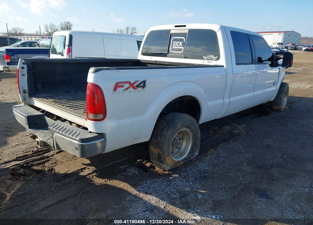 2015 FORD F-250 LARIAT VIN: 1FT7W2BTXFEA32630