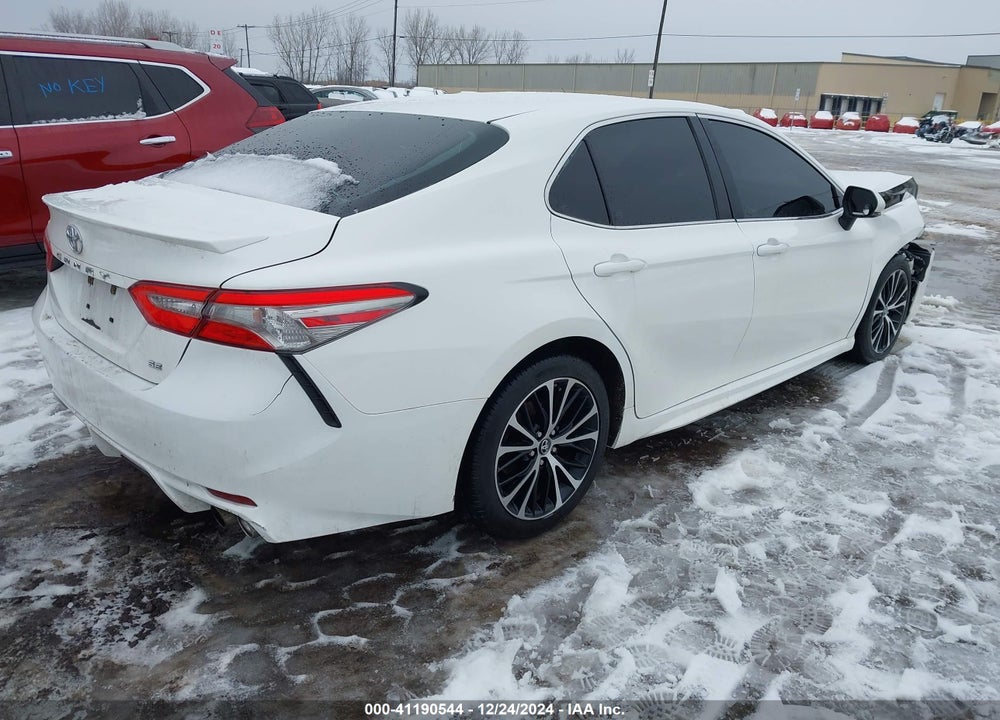 2018 TOYOTA CAMRY VIN: 4T1B11HK5JU530651