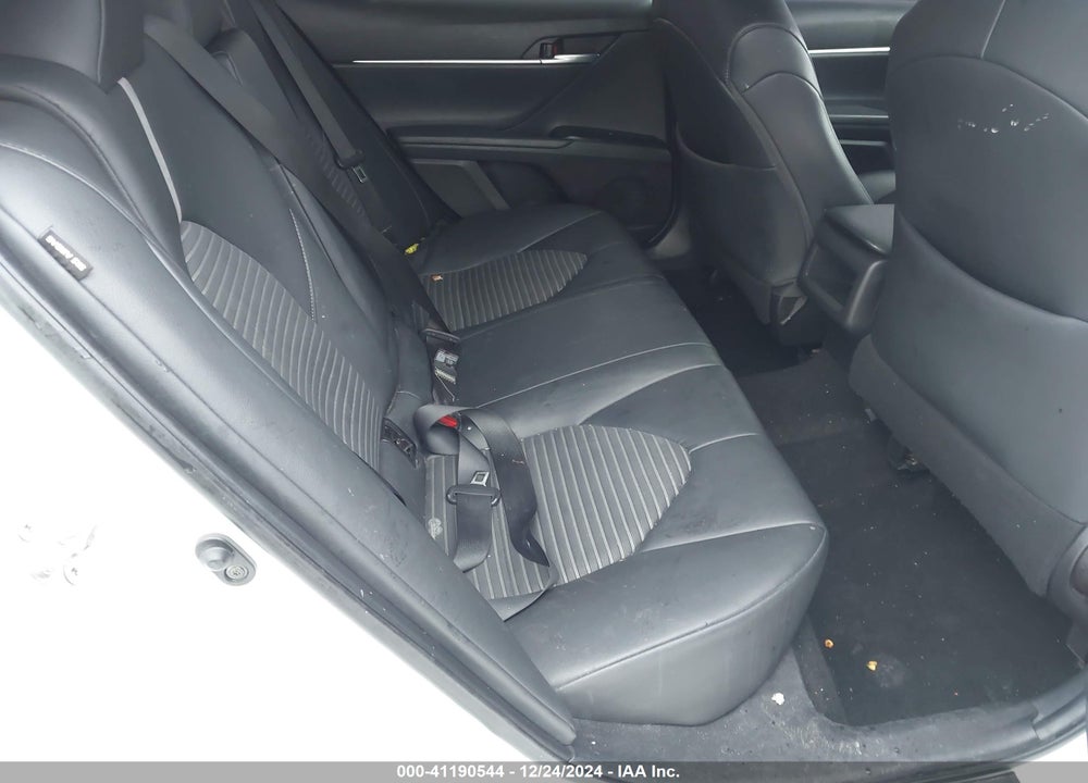 2018 TOYOTA CAMRY VIN: 4T1B11HK5JU530651