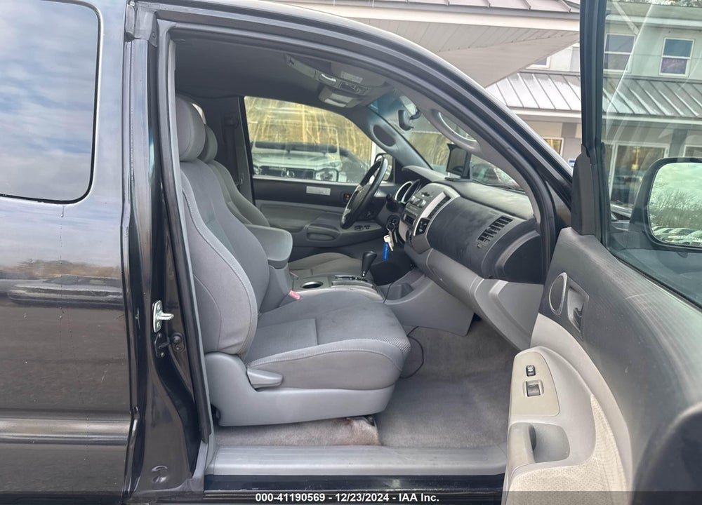 2005 TOYOTA TACOMA ACCESS CAB VIN: 5TEUU42N55Z039857