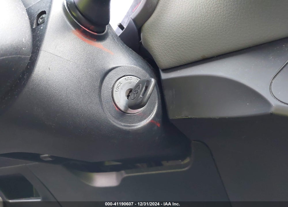 2015 TOYOTA YARIS VIN: VNKKTUD34FA029569