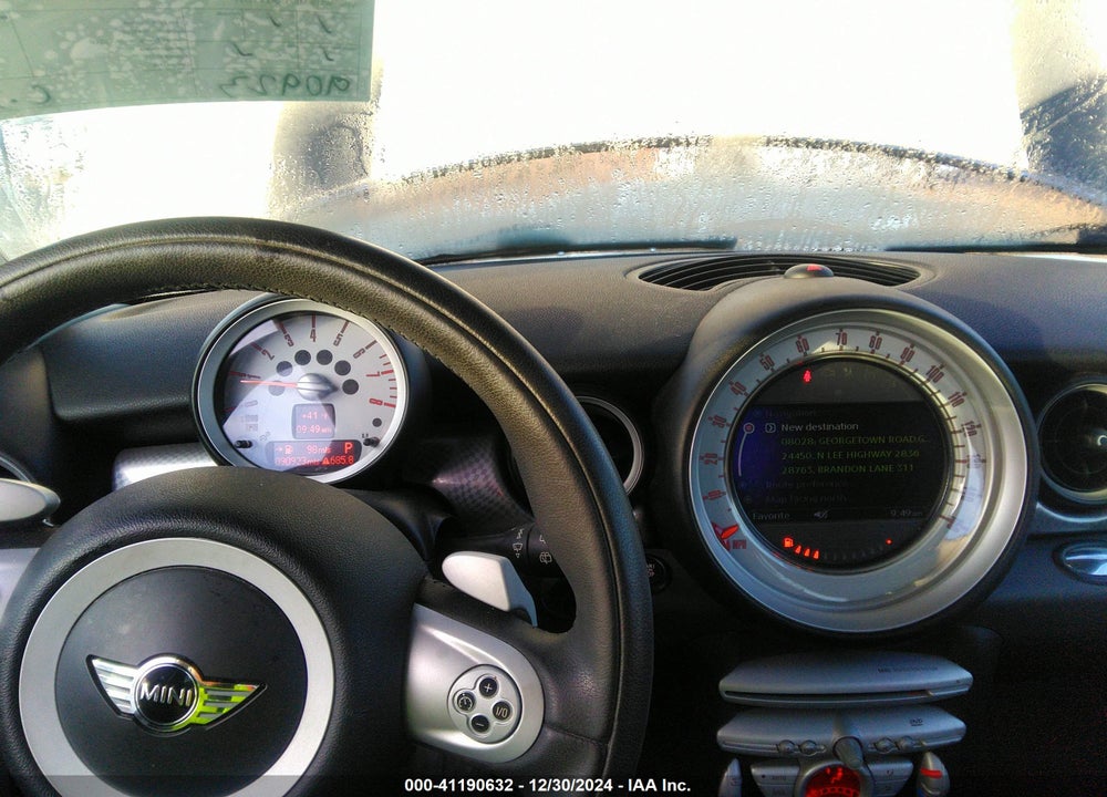2008 MINI COOPER VIN: WMWMF73508TV33344