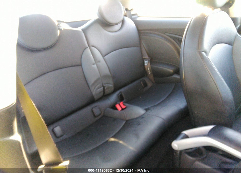 2008 MINI COOPER VIN: WMWMF73508TV33344