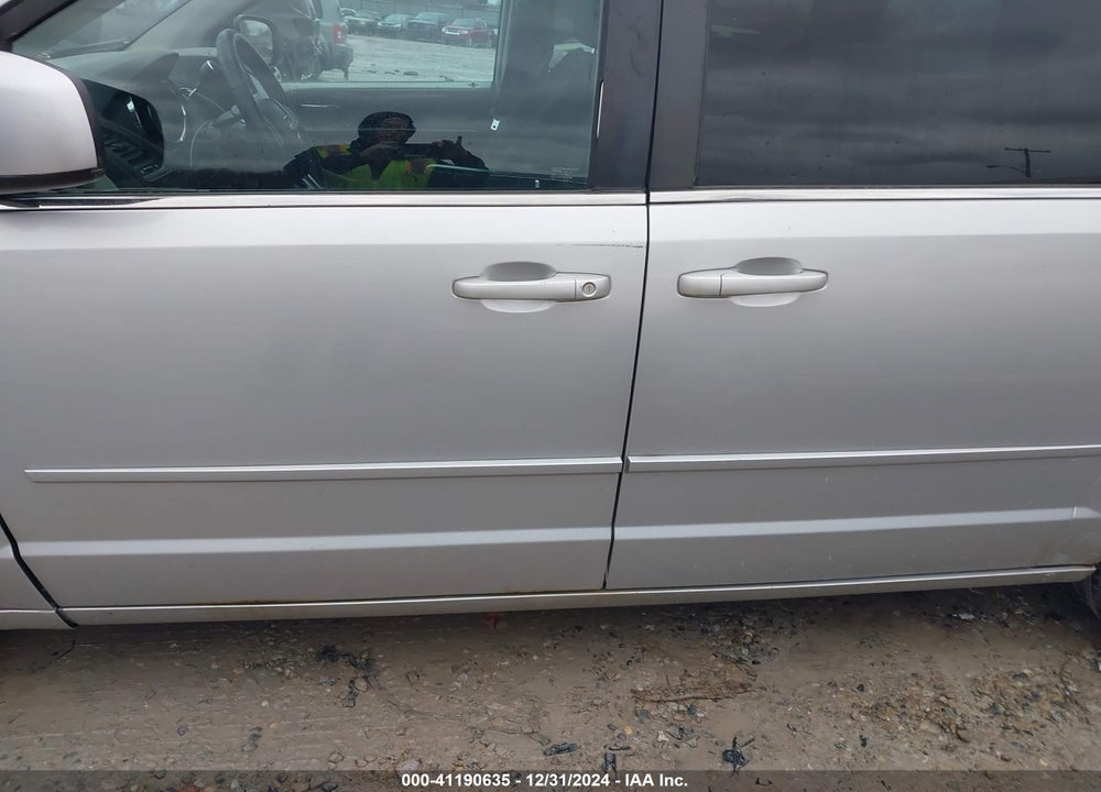 2011 DODGE GRAND CARAVAN CREW VIN: 2D4RN5DG9BR661535