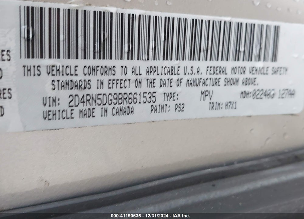 2011 DODGE GRAND CARAVAN CREW VIN: 2D4RN5DG9BR661535