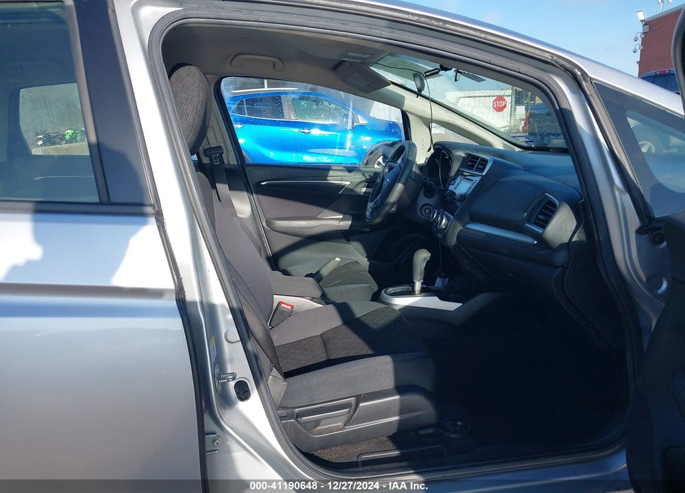 2016 HONDA FIT VIN: JHMGK5H52GX009255