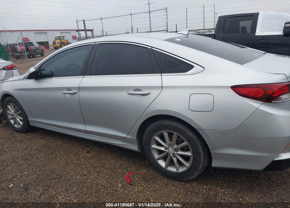 2018 HYUNDAI SONATA VIN: 5NPE24AF6JH612413
