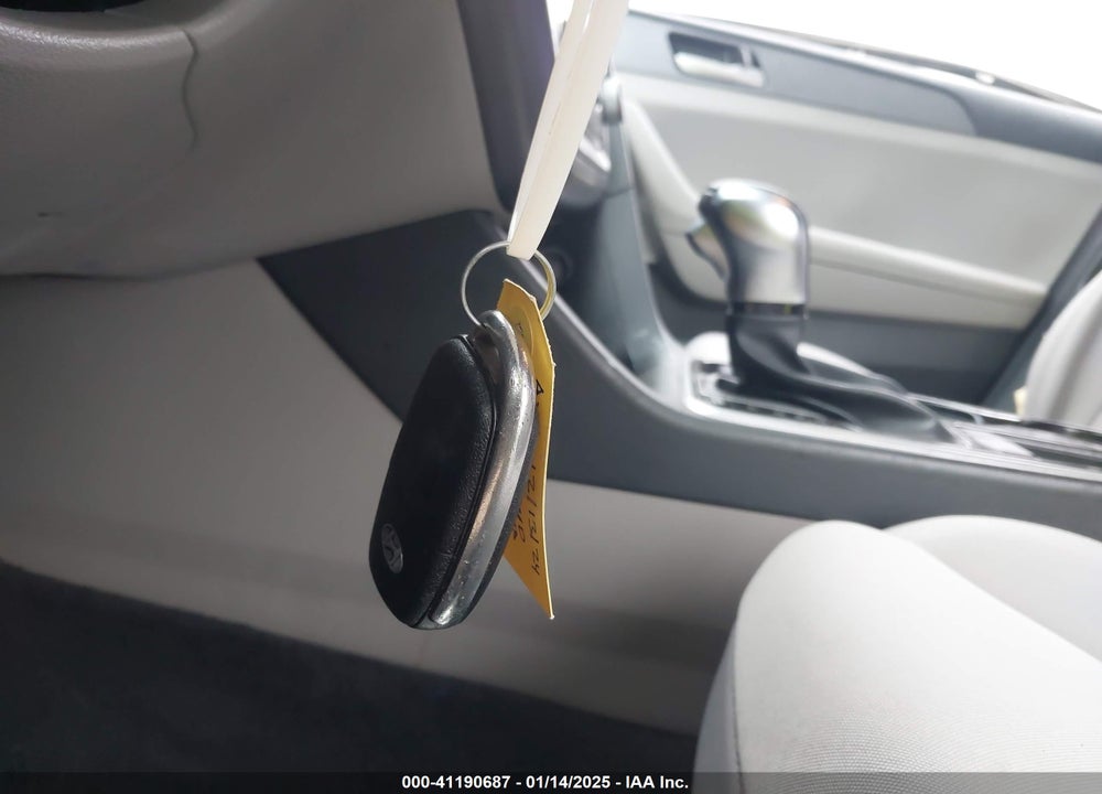 2018 HYUNDAI SONATA VIN: 5NPE24AF6JH612413