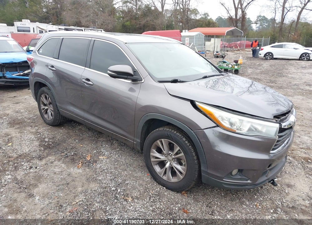 2015 TOYOTA HIGHLANDER XLE V6 VIN: 5TDKKRFH6FS098672