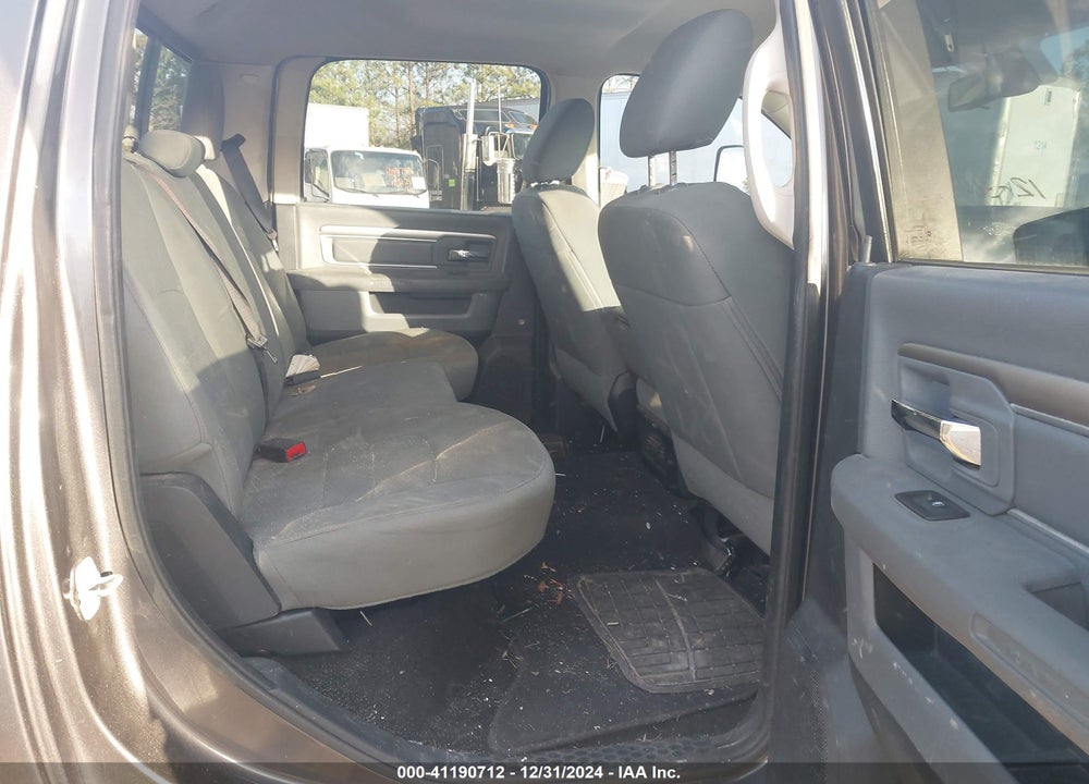 2014 RAM 3500 SLT VIN: 3C63RRHJ1EG270028