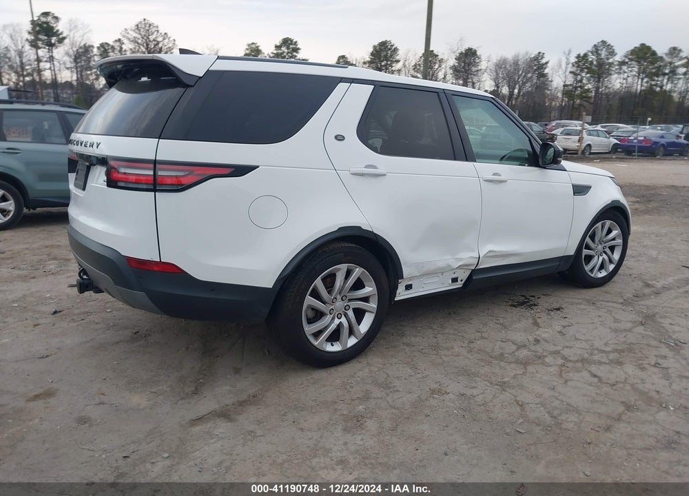 2017 LAND ROVER DISCOVERY HSE LUXURY VIN: SALRHBBV2HA045444