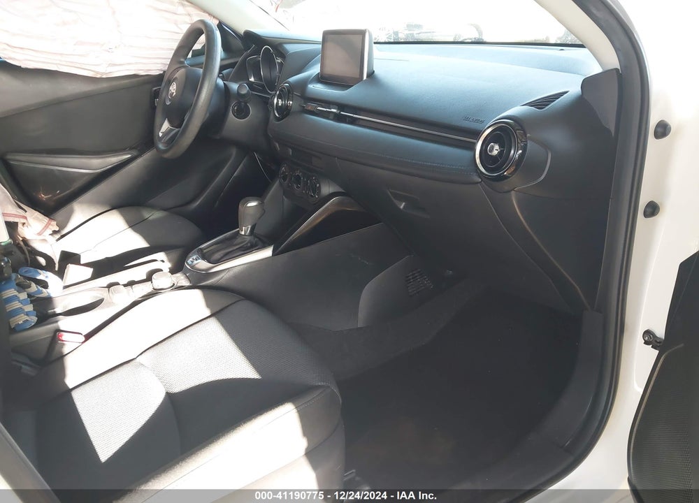 2017 TOYOTA YARIS IA VIN: 3MYDLBYV7HY165003