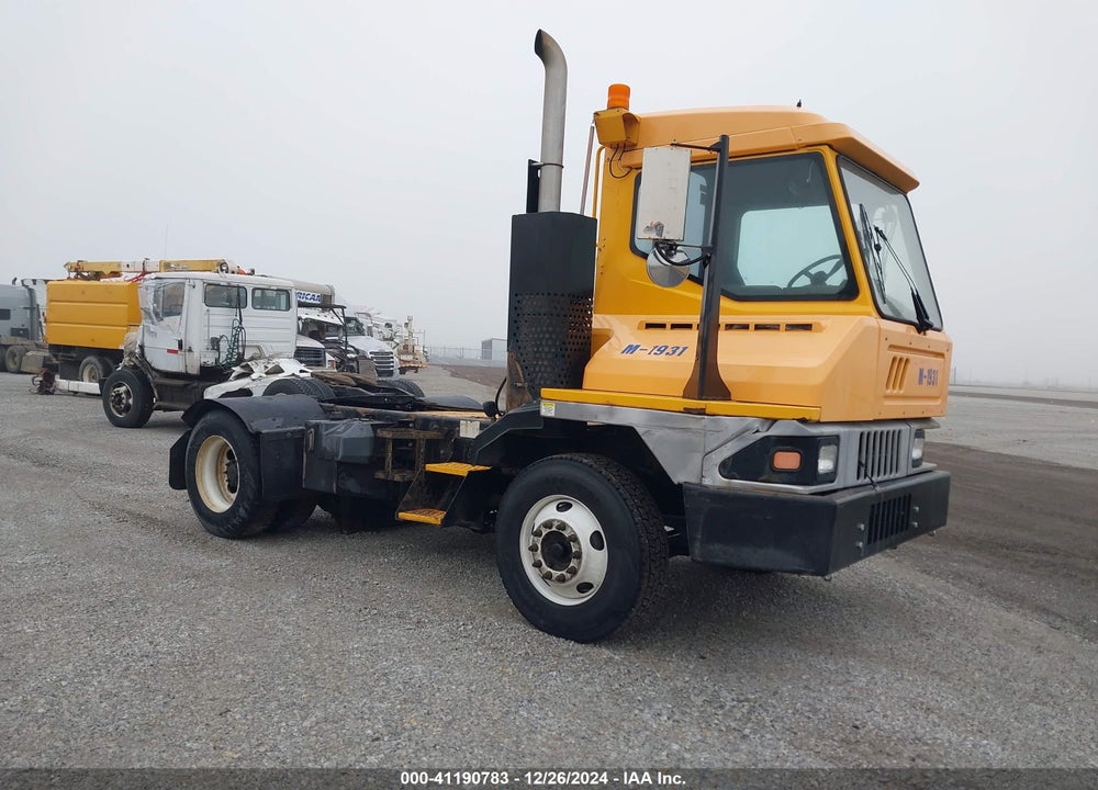 2017 OTTAWA SPOTTER TRACTOR VIN: EINJ817EE17345411