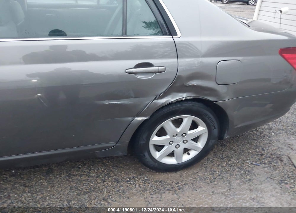 2005 TOYOTA AVALON XL VIN: 4T1BK36B05U037400