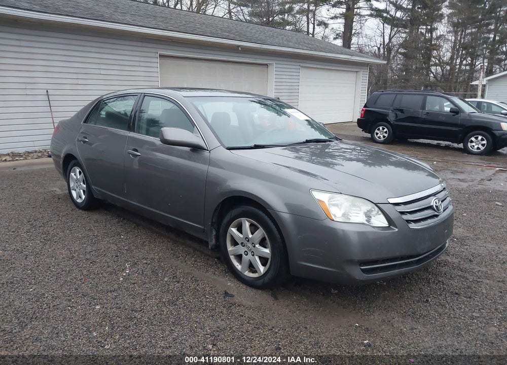 2005 TOYOTA AVALON XL VIN: 4T1BK36B05U037400