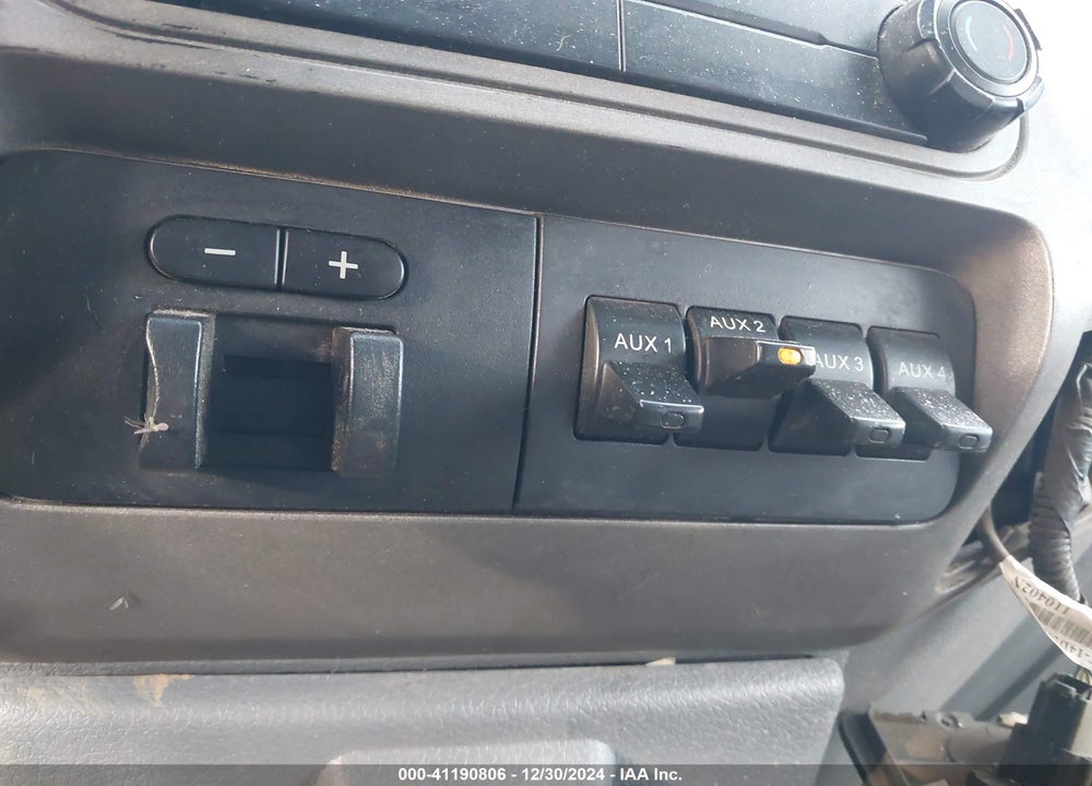 2011 FORD F 350 VIN: 1FT8W3BTXBED00080