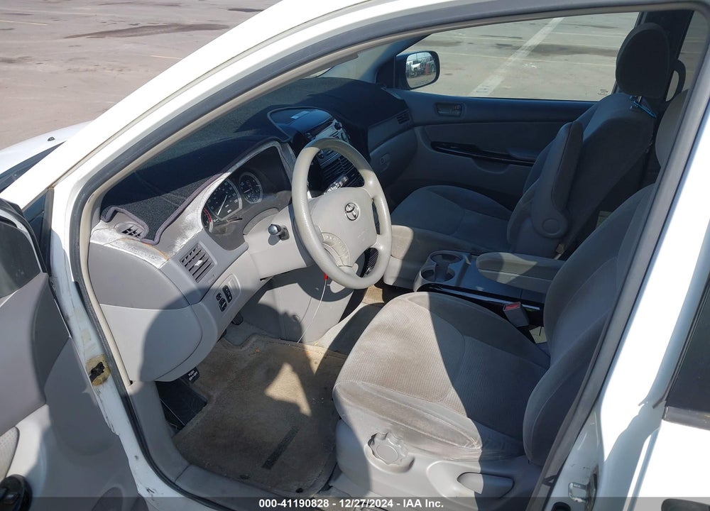 2004 TOYOTA SIENNA LE VIN: 5TDZA23C14S000307