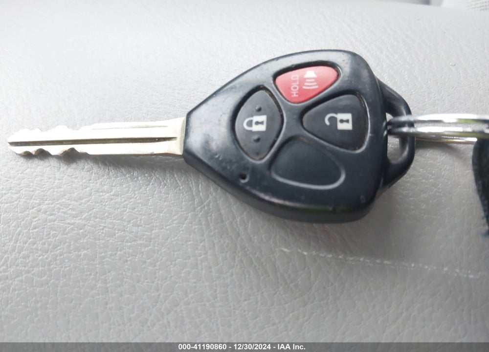 2011 TOYOTA RAV4 VIN: 2T3JF4DV0BW100114