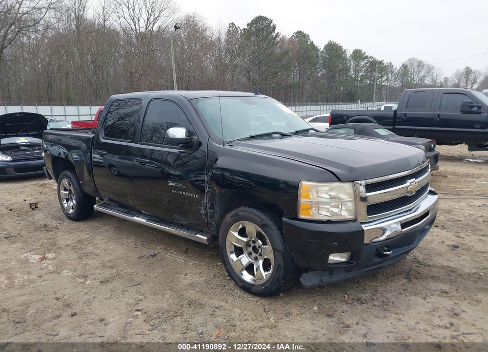 2011 CHEVROLET SILVERADO 1500 LT VIN: 3GCPCSE01BG268922
