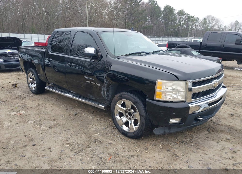 2011 CHEVROLET SILVERADO 1500 LT VIN: 3GCPCSE01BG268922
