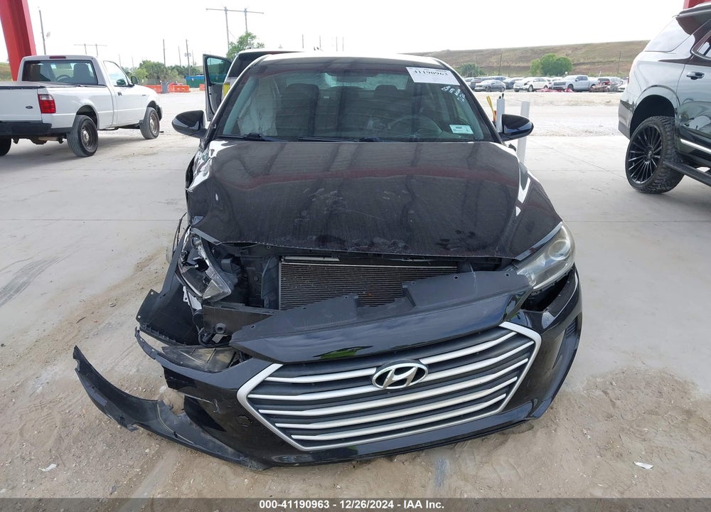 2018 HYUNDAI ELANTRA VIN: KMHD84LFXJU610625