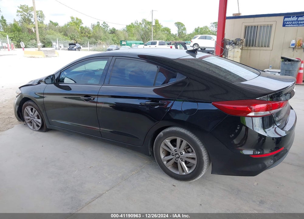 2018 HYUNDAI ELANTRA VIN: KMHD84LFXJU610625