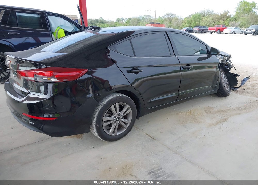 2018 HYUNDAI ELANTRA VIN: KMHD84LFXJU610625