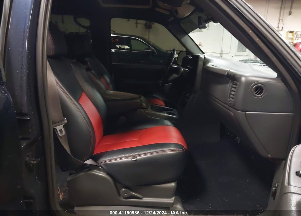 2004 CHEVROLET AVALANCHE 1500 VIN: 3GNEK12T04G300546